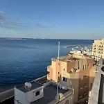 The Sea Across The Road Penthouse 5 公寓 圣保罗湾城
