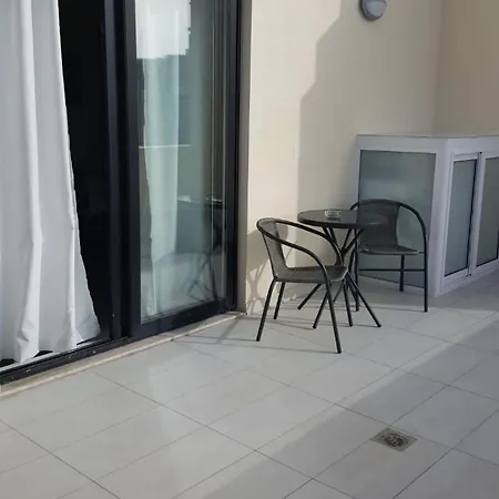 The Sea Across The Road Penthouse 5 Apartman