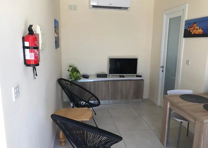 Apartament The Sea Across The Road Penthouse 5 *