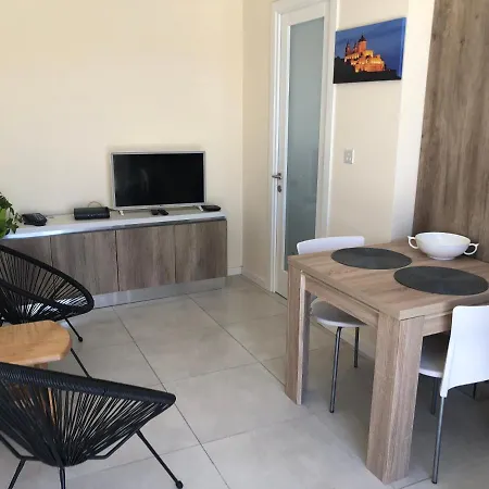 The Sea Across The Road Penthouse 5 خليج سانت بول