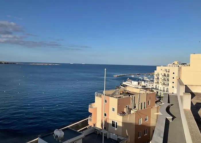 Appartement The Sea Across The Road Penthouse 5