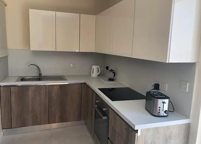 The Sea Across The Road Penthouse 5