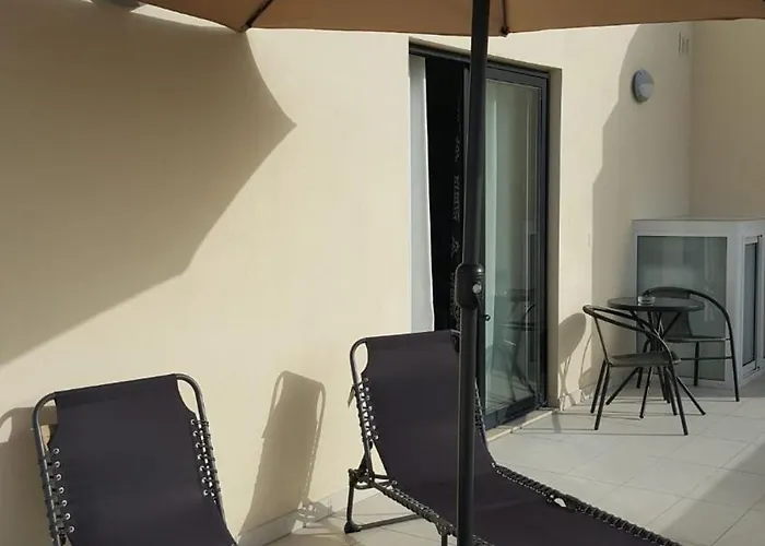 Apartmán The Sea Across The Road Penthouse 5